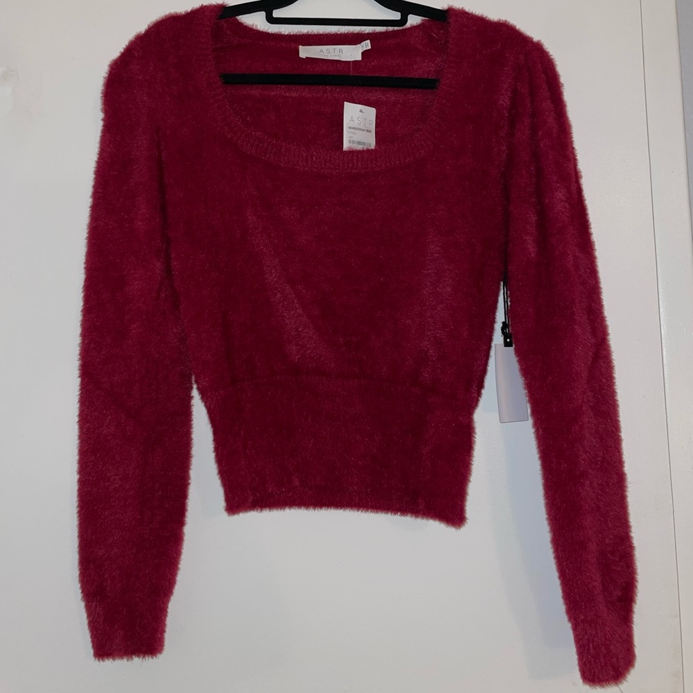Square neck fuzzy sweater